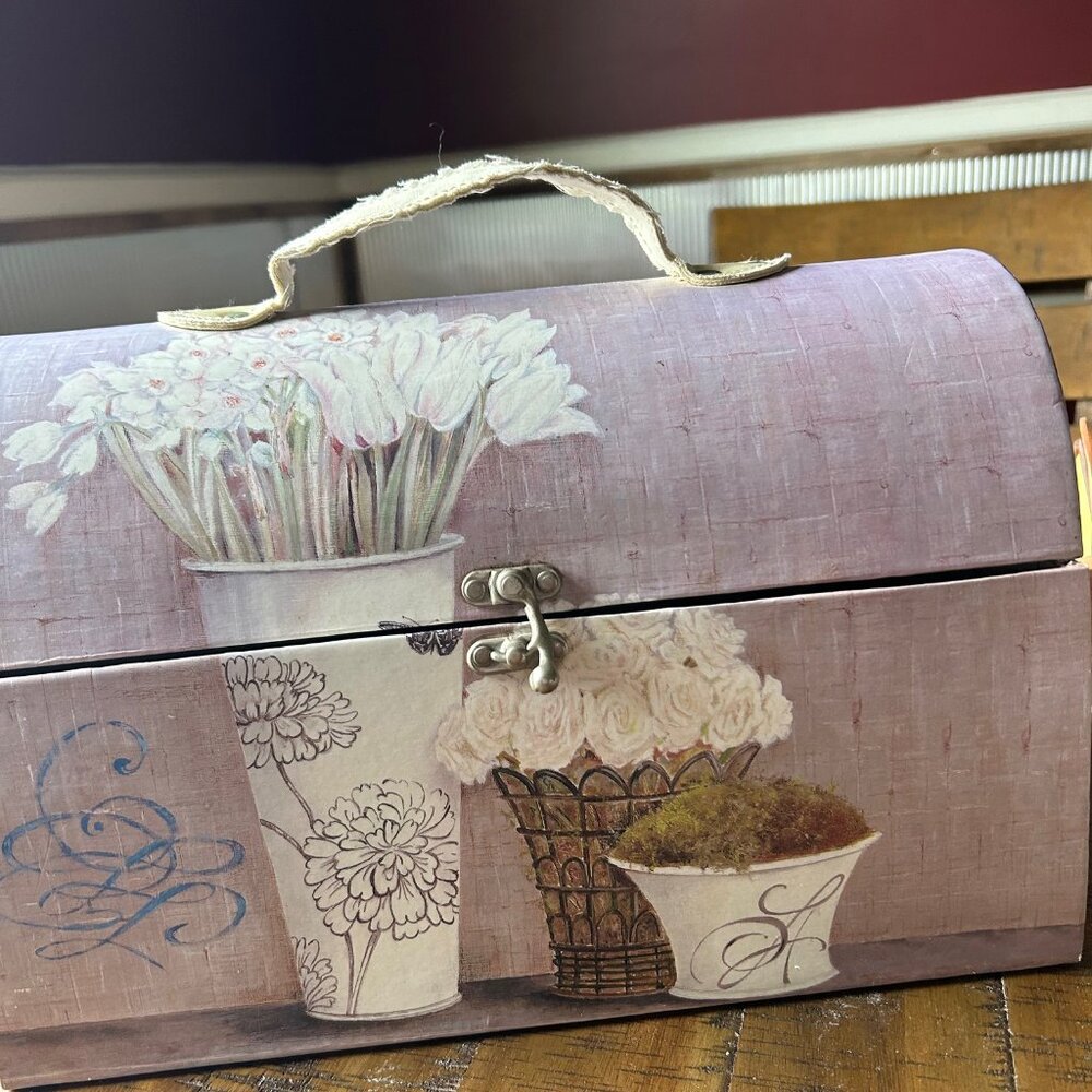 Vintage  Lavender color  decorative  Storage Box  floral design keepsake